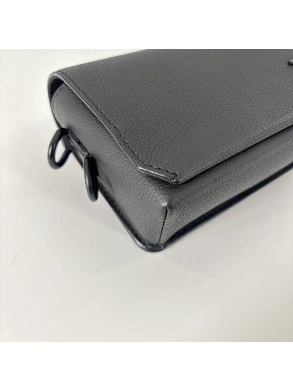 Louis Vuitton LV Aerogram Fast Line Shoulder Bag